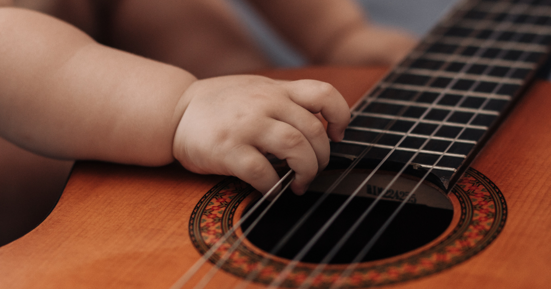 Faire écouter de la musique à bébé.